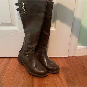 Solanz brown boots, women’s size 6.5, excellent condition
